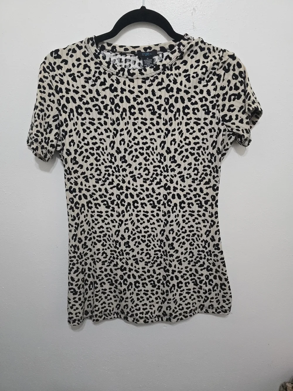 Rue+ Beige and Black Leopard Short Sleeve Tee